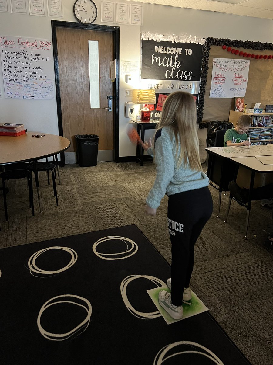 mrs_werling's tweet image. All is fair is math and trashketball. #workingwithwerling #LPSelma #vimmelearning