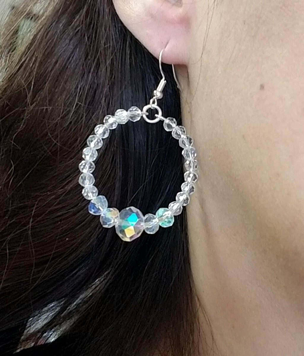 Crystal Hoop Earrings, Silver Crystal Earrings, Hoop Earrings #jewelry #earrings #Hoopearrings #crystalhoopearrings #bridaljewelry #brideearrings #Bridesmaid #handmadejewelry #giftsforher #Easter #Eastergifts #Etsy #statementearrings 

etsy.me/3Tm4bIu via @Etsy