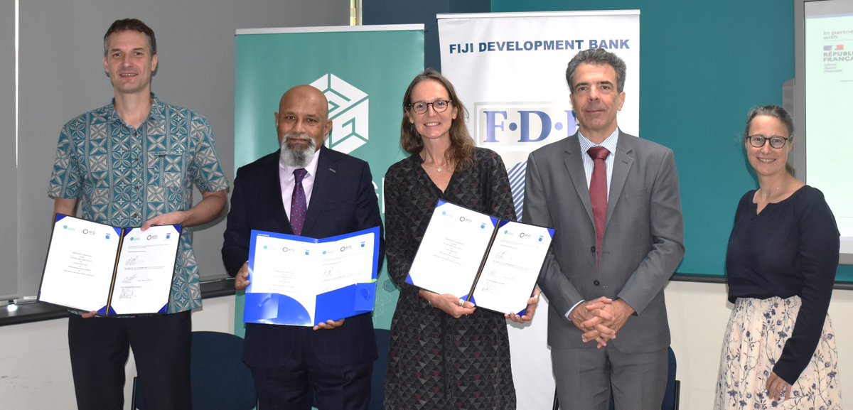 🌿 Exciting News! <a href="/GGGIPacific/">GGGI Pacific</a> signed an MOU with
the Fiji Development Bank (@FijiDevBank) and <a href="/AFD_en/">AFD_en 🇫🇷 🇪🇺</a>  for the launch of the Green Growth and Climate Finance Cooperation program! 
Read More: gggi.org/green-growth-a…