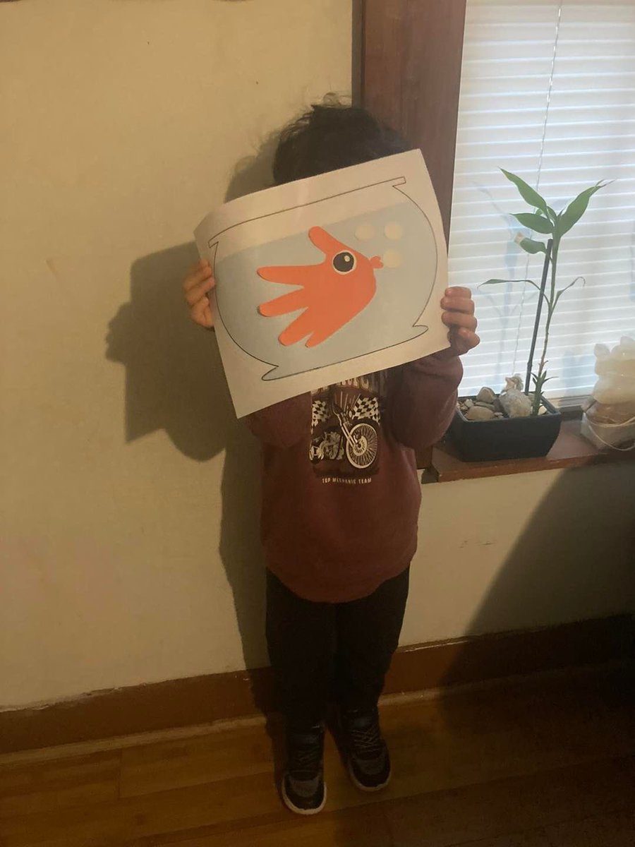 Yvette_HIPPY's tweet photo. HIPPY families enjoyed their PACT activity.
“Parent And Children Together�� listened to the read aloud, Andre Goes Fishing, and worked on their art connection. @DallasHIPPY1 @MurilloDebbie1 @DrElenaSHill #PACT #childsfirstteacher https://t.co/BDFKK3qBSZ