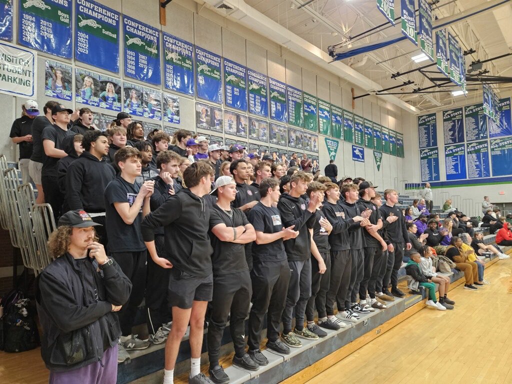 DPO and kewpie cheer in full force! Thanks for making the trip to cheer on our Kewps!