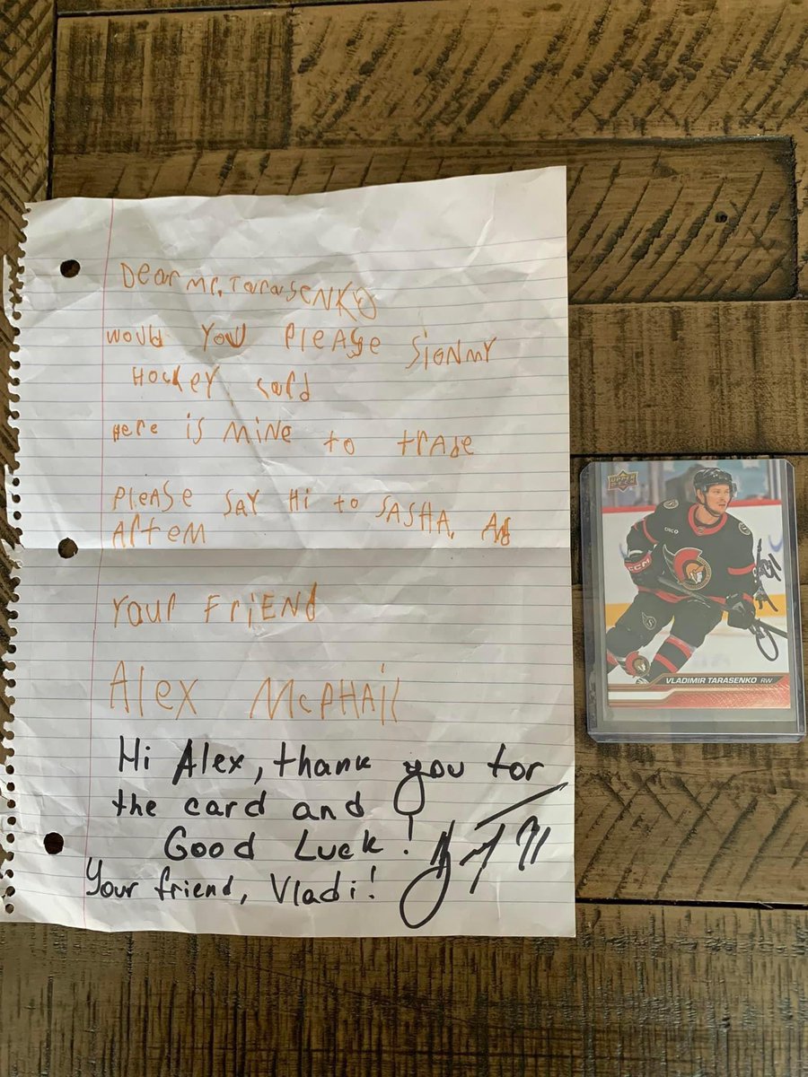 toadstr's tweet photo. This is a class act and one that our son will cherish forever. 🙌🏽 This is what builds the greatest hockey fans in the world. 🏒🥅 @Senators @NHL Thank you @tara9191 https://t.co/5Ni5bxu8Hk