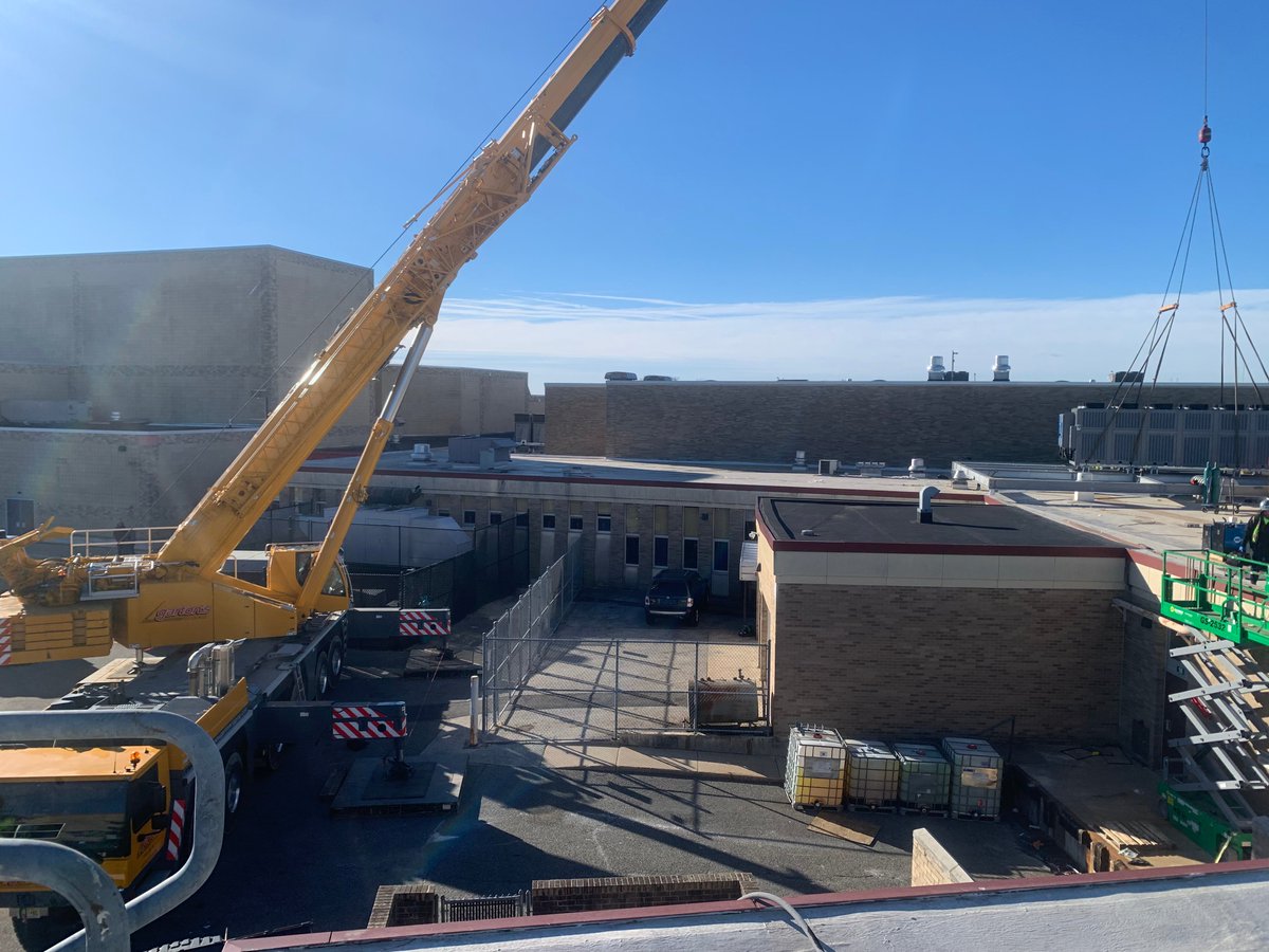 Precision in Action: Setting 18,000-pound Chillers at Marlton School 🏫🏗️ Today, our team at Garton's Rigging showcased their expertise by meticulously setting chillers weighing 18,000 pounds at a 130 ft radius at a school in Marlton, NJ.  #GartonsRigging #MarltonNJ