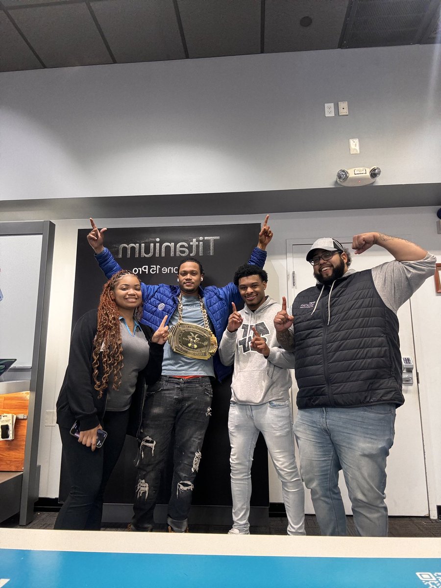 Steven Lopez @ Portables Authorized Retailer tweet media