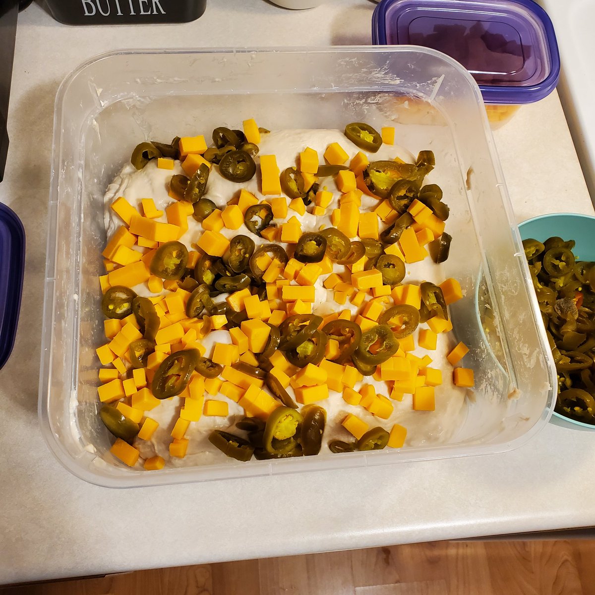 ReneaLynnMN's tweet image. It&apos;s been a great launch day! 🙏🤍🍞
#sourdough #doughday #microbakery