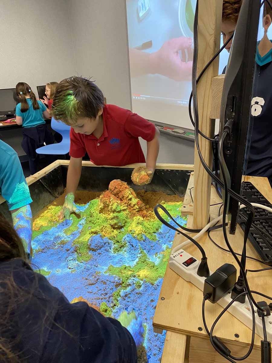 21stStacy's tweet image. We built 3D topographical maps and then explored the Tech Pioneers’ DIY AR sandbox @Davis_Academy #davis2