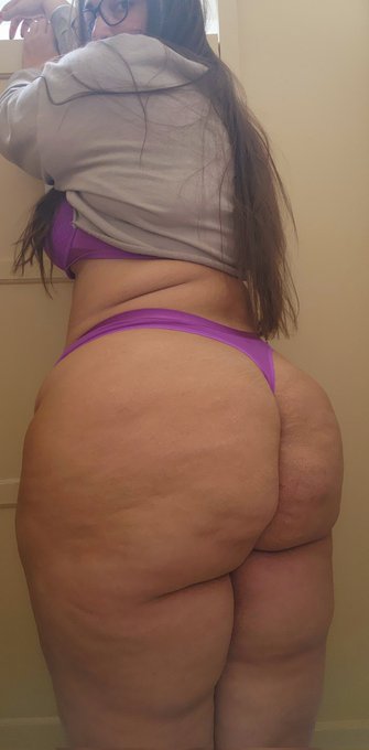 ($9 No PPV) You like 'em THICK All Natural Wife/MILF⏳️🍑 *4.2k pics &amp; 72 vids* Link in our Bio https://t