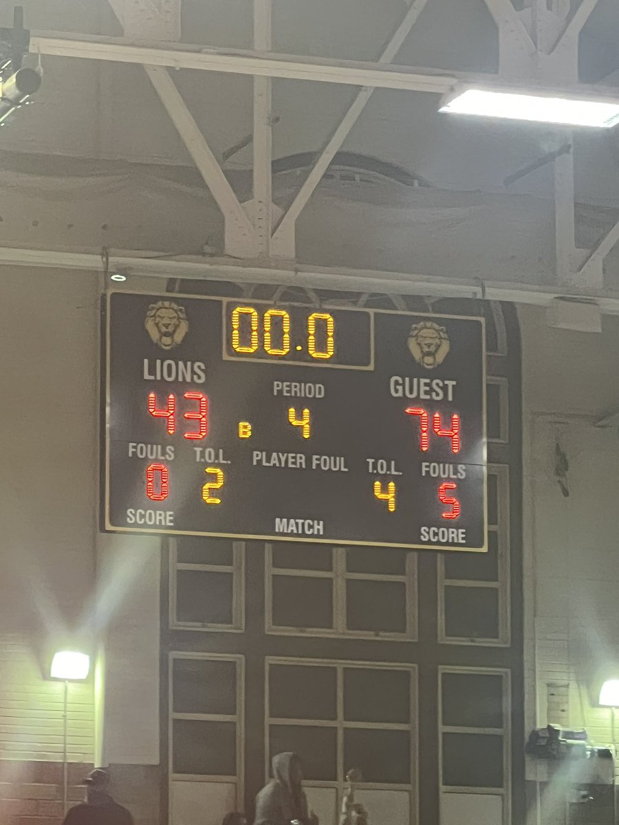 PHLATHLETICS's tweet image. #PHL 🏀🏀🏀
#Class4 #Sectional #Boys
@vashon_bball 74
@UCityAthletics 43

@vashon_bball advances to the Quarterfinal game on Saturday.
@STLhssports @SLPS_INFO
