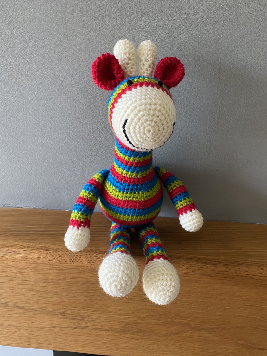 Such a colourful fellow, this giraffe has joined the herd here and he is so bright and cheerful. He is looking for a loving home 🥰 bitzas.etsy.com/listing/143087… #MHHSBD #CraftBizParty #FirstTMaster #etsyshop