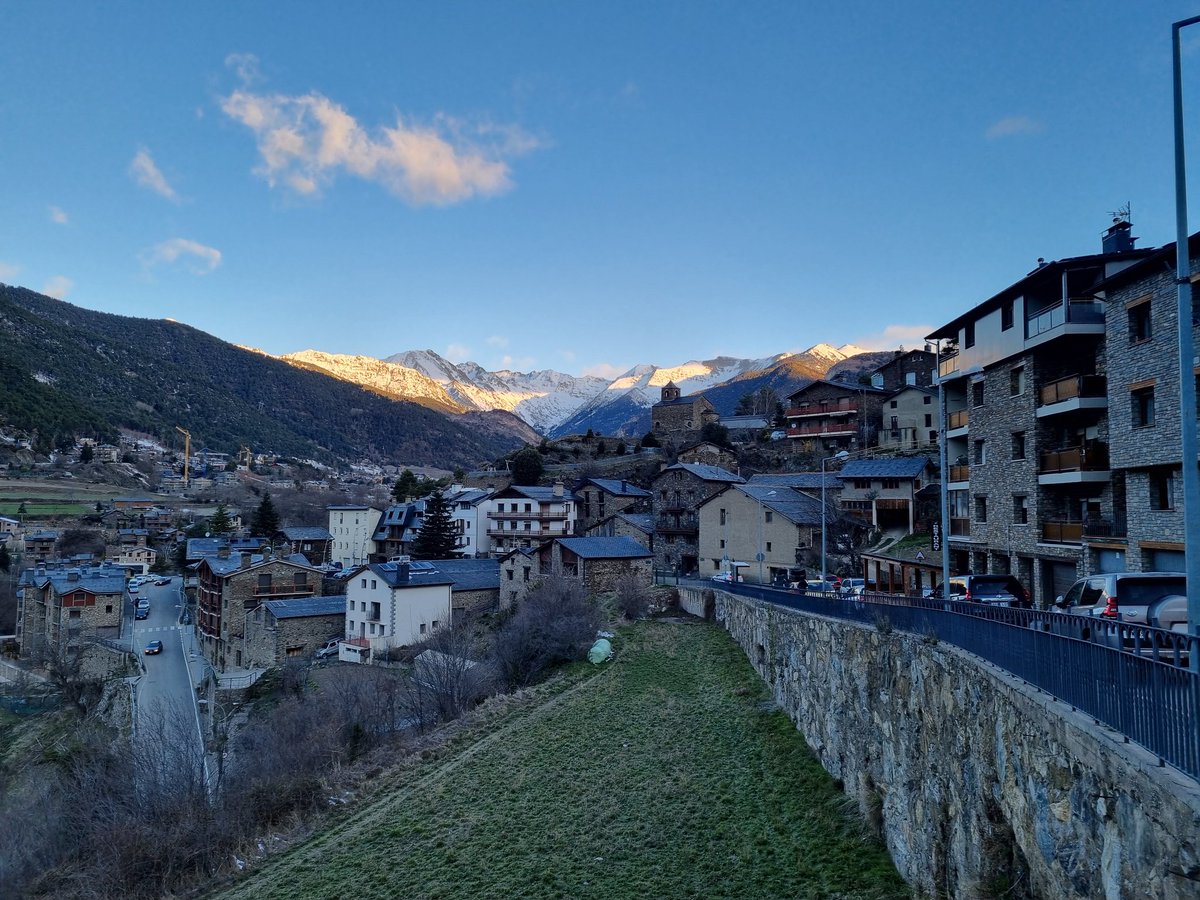 jecbosch14's tweet image. Bon #dimecres 😃🙋
#anyos #lamassana #andorra #meteo #meteoandorra