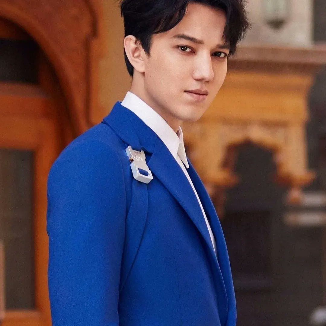 DimashofficialQ's tweet photo. @dimash_official https://t.co/nKLJb54Fkx