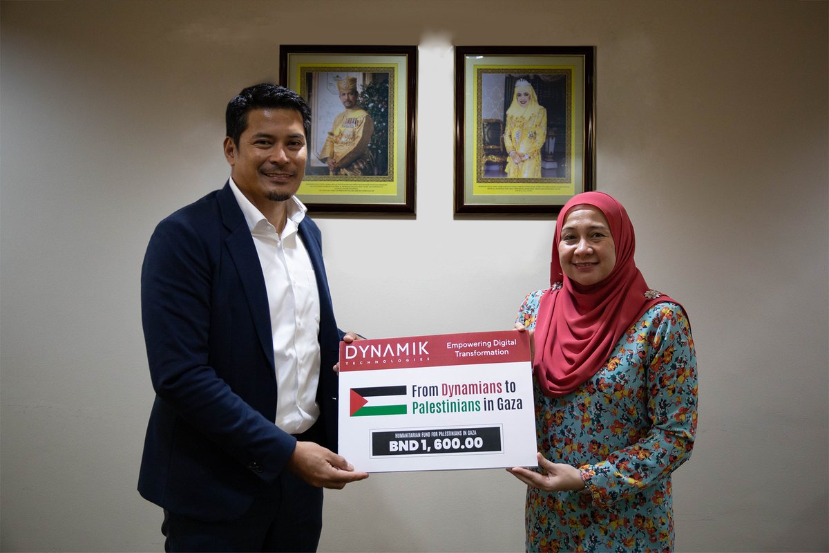 dynamiktech's tweet photo. As part of our Dynamik Prihatin campaign, Dynamik Technologies recently donated a total of BND1,600 to the #Humanitarian Fund for #Palestinians in Gaza 2023.

Photo by MCYS

#Brunei #BruneiDarussalam #DynamikTechnologies #DynamikPrihatin #Dynamik2024 https://t.co/EOptS0JEgj