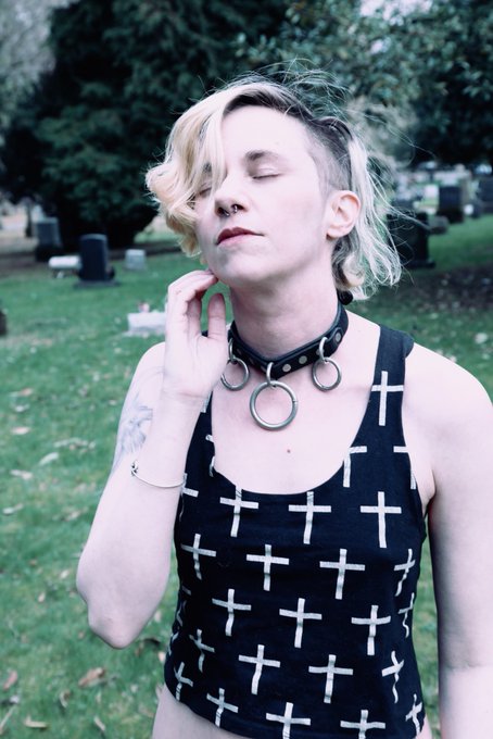 Kiss me in the cemetery 🪦☠️ https://t.co/Ex7jjjxe7g<a href="/tag/mvsales"class="tags"><span>#mvsales</span></a>