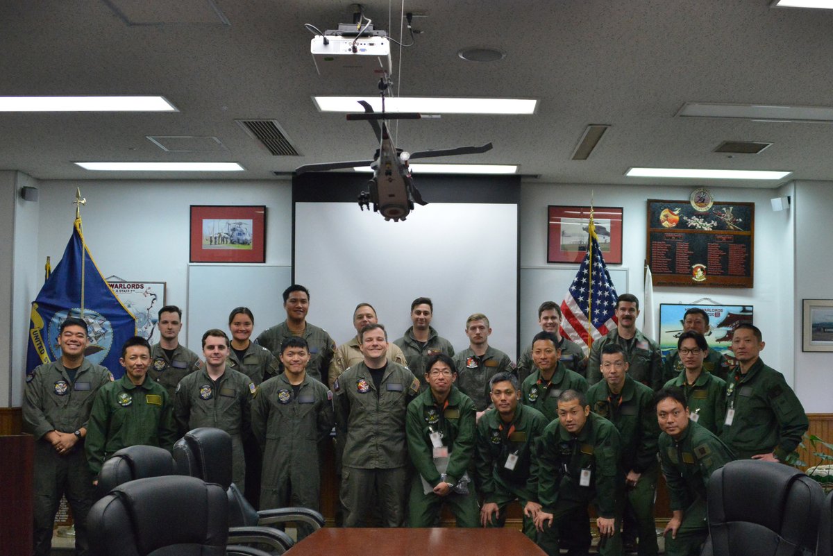 #JMSDF SH-60K and SH-60L conducted a bilateral exercise with #USNavy MH-60R to enhance interoperability. 🇯🇵🤝🇺🇸

@USNavy ＠USPacificFleet @US7thFleet
#JapanUSAlliance #AlliesPartnersFriends #StrongerTogether
