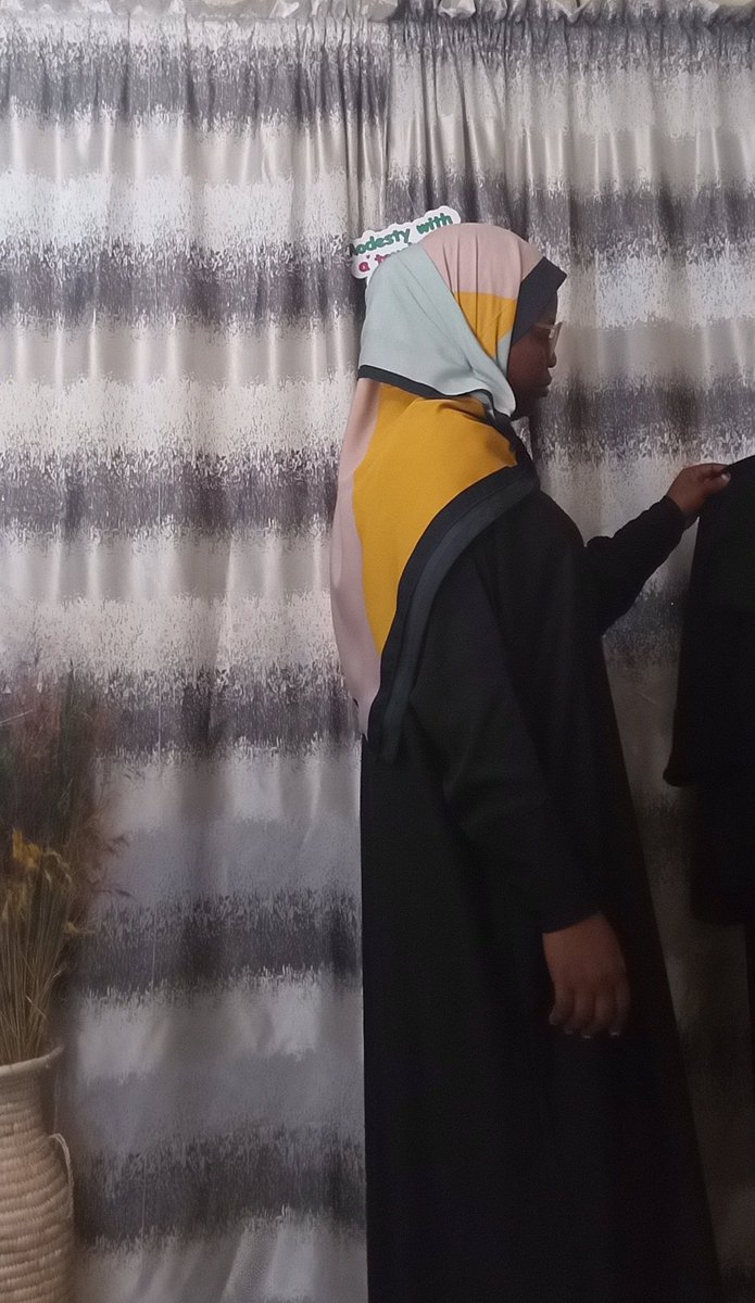 Stylishlymodestglam tweet media