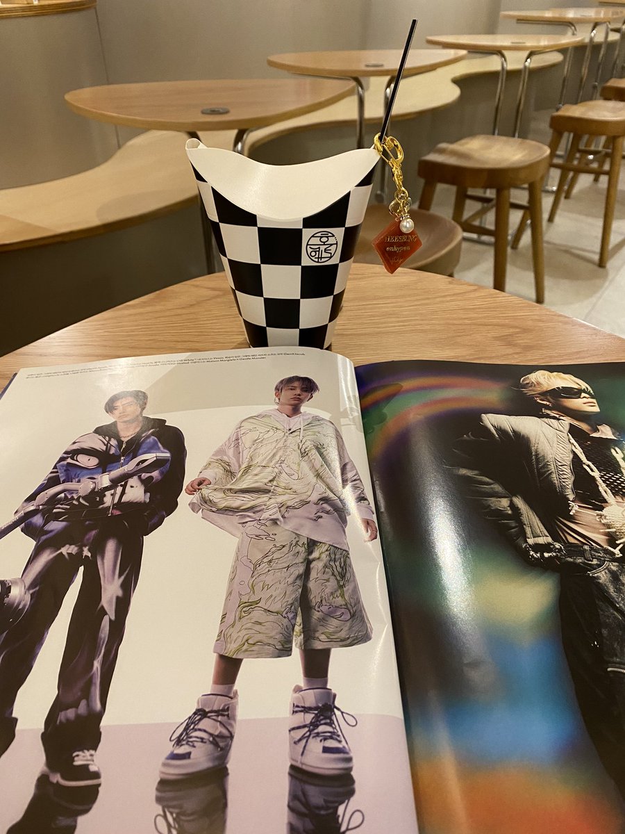 k_EN_K_'s tweet photo. 1人で休憩☕️
新大久保で貸切り😊
🎼.•*¨*•.¸¸♬🎶•*¨*•.¸¸♬•*¨*•.¸¸♪
#HoHeTo https://t.co/KSkyxRE4O8