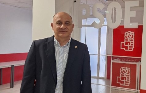 2023Paco30014's tweet photo. En 1991 se creó la Fundación Unicaja Ronda, heredera d la obra social de la CAR. Dicho acuerdo decía q debía gestionar 14 inmuebles.
Varios d ellos se han vendido sin que dicha venta repercuta en Ronda.
He solicitado que esos 8 mill de euros se destinen a un plan de inversiones. https://t.co/qU32VqvF8s