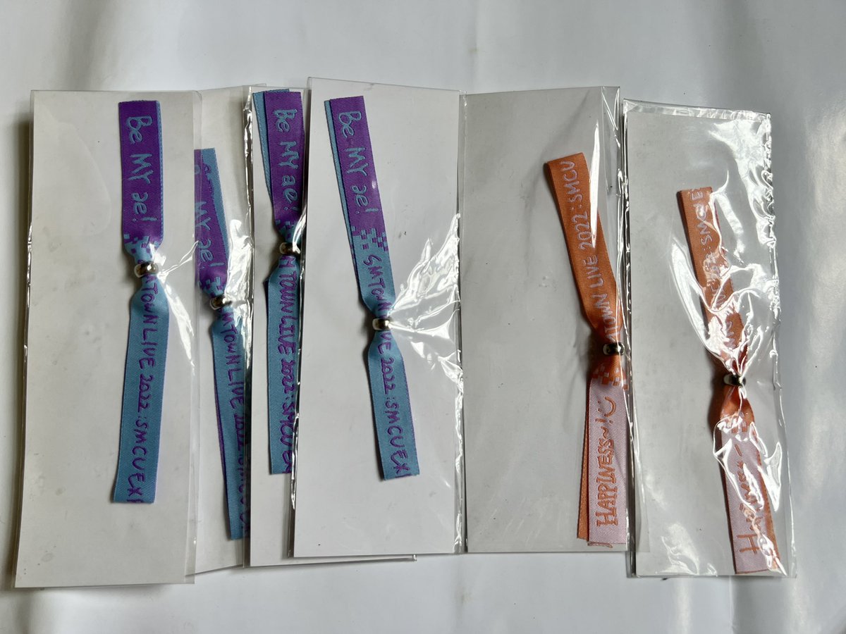 WTS พร้อมส่ง 🪽

fabric bracelet smcu 
— น้องหนาว วินเทอร์ คาริน่า
— เวนดี้ เยริ 

💌 ชิ้นละ 80 บาท
📮 ส่งฟรี ems free shipping 
📌 สนใจ DM มาได้เลยค่า 

#ตลาดนัดaespa #ตลาดนัดredvelvet #ตลาดนัดrvv #ตลาดนัดเอสป้า