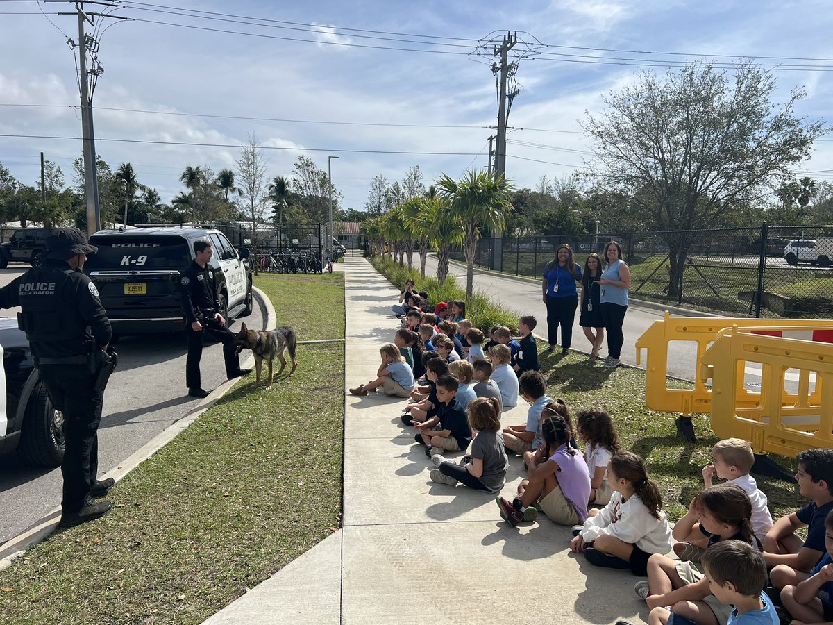 Carrier day Addison Mizner School! <a href="/AMSMarlins/">Addison Mizner School</a> <a href="/Principal_Holly/">Nancy Holly</a> <a href="/DlugosShantel/">Shantel Dlugos</a> <a href="/BocaPolice/">Boca Raton Police</a>