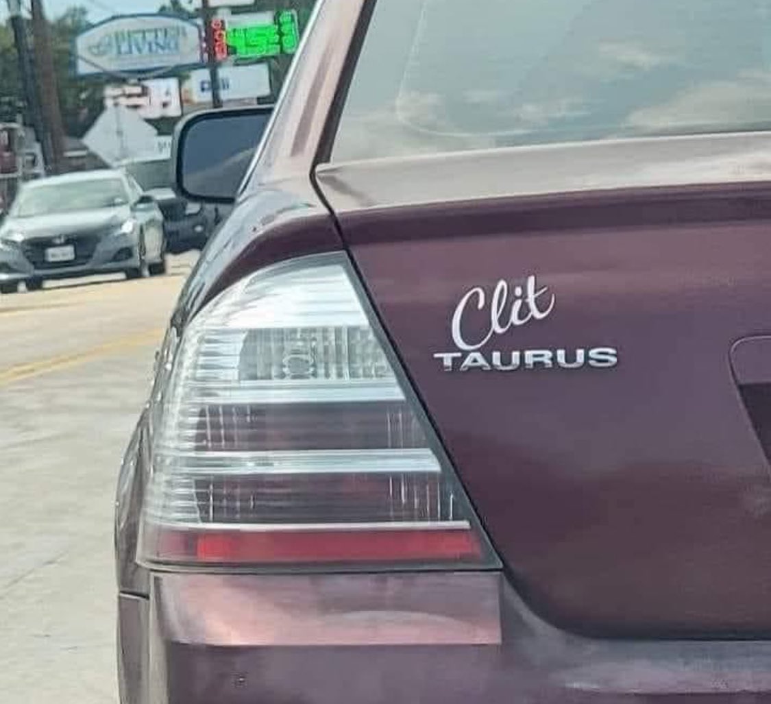 Kelli_with_an_i tweet media