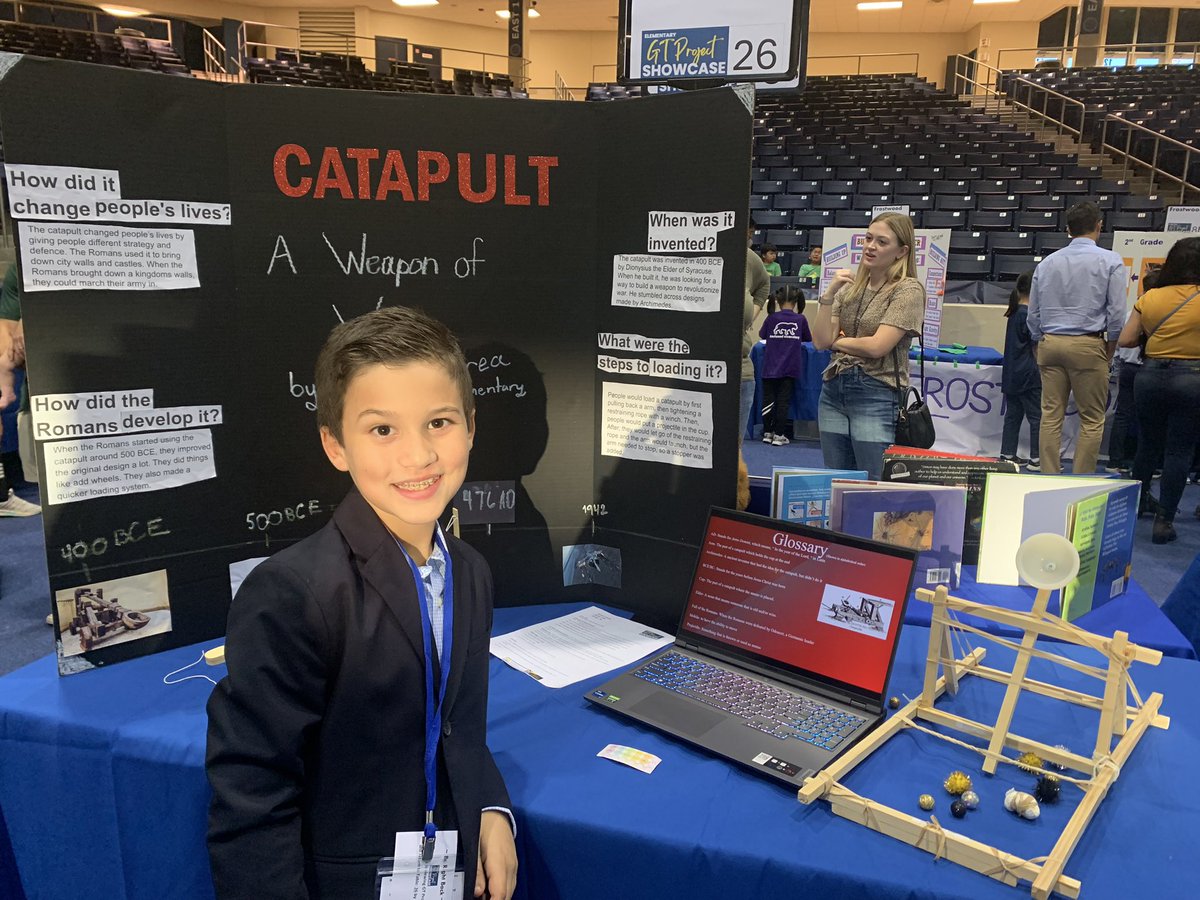 MsASimeon's tweet photo. SBISD Gifted and Talented Show Case #limitlesscuriosity #sbisd
 I enjoyed seeing my past and present students. https://t.co/oH2Uc5mEVh