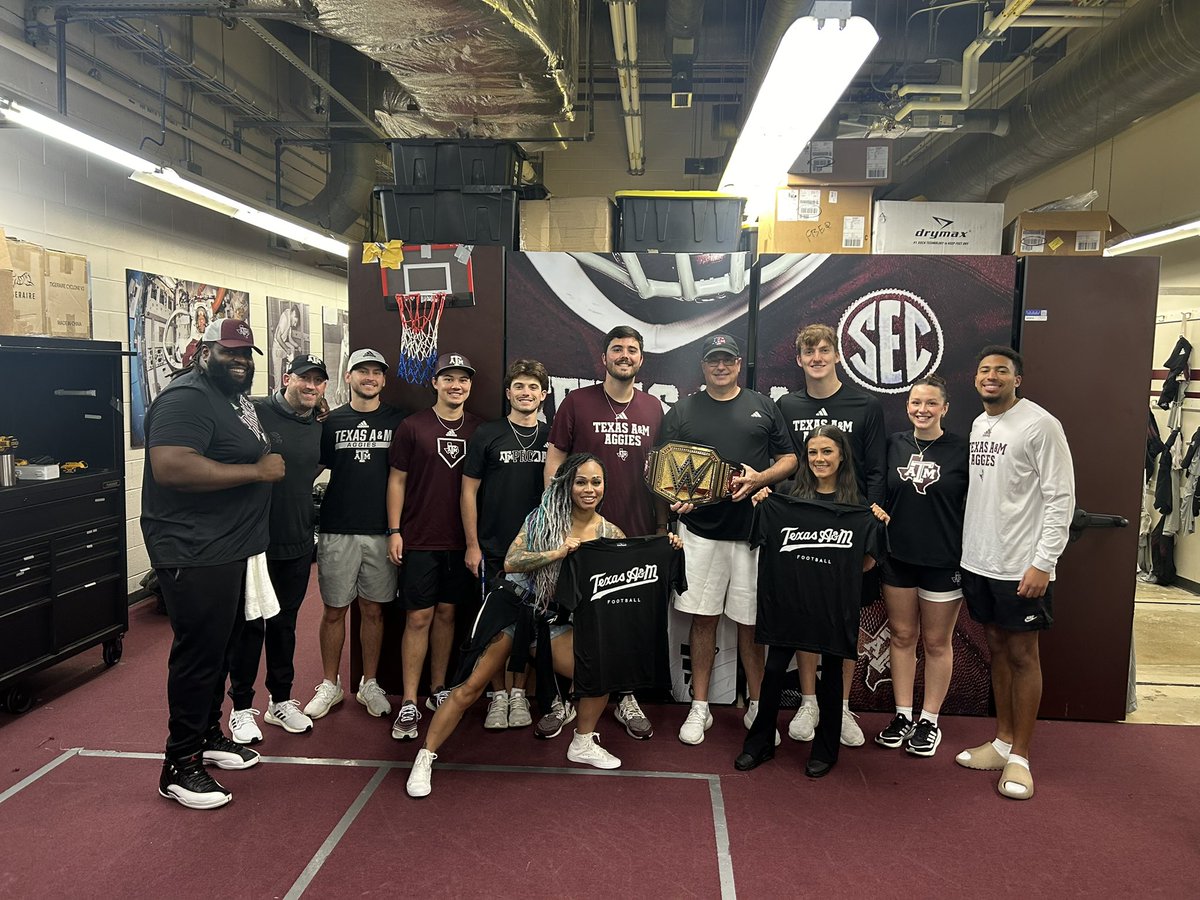Had some surprise visitors today to @TAMUequipment Awesome meeting @WWE superstars @Katana_WWE @wwekayden and @oshow94 Thanks for coming by and bringing the belt!!