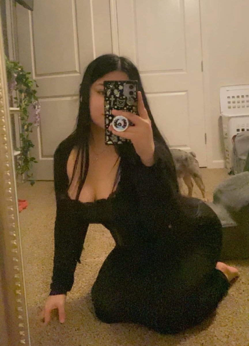 crxobeh's tweet photo. Weight gain ain't so bad I guess https://t.co/iU7TS4XYvn