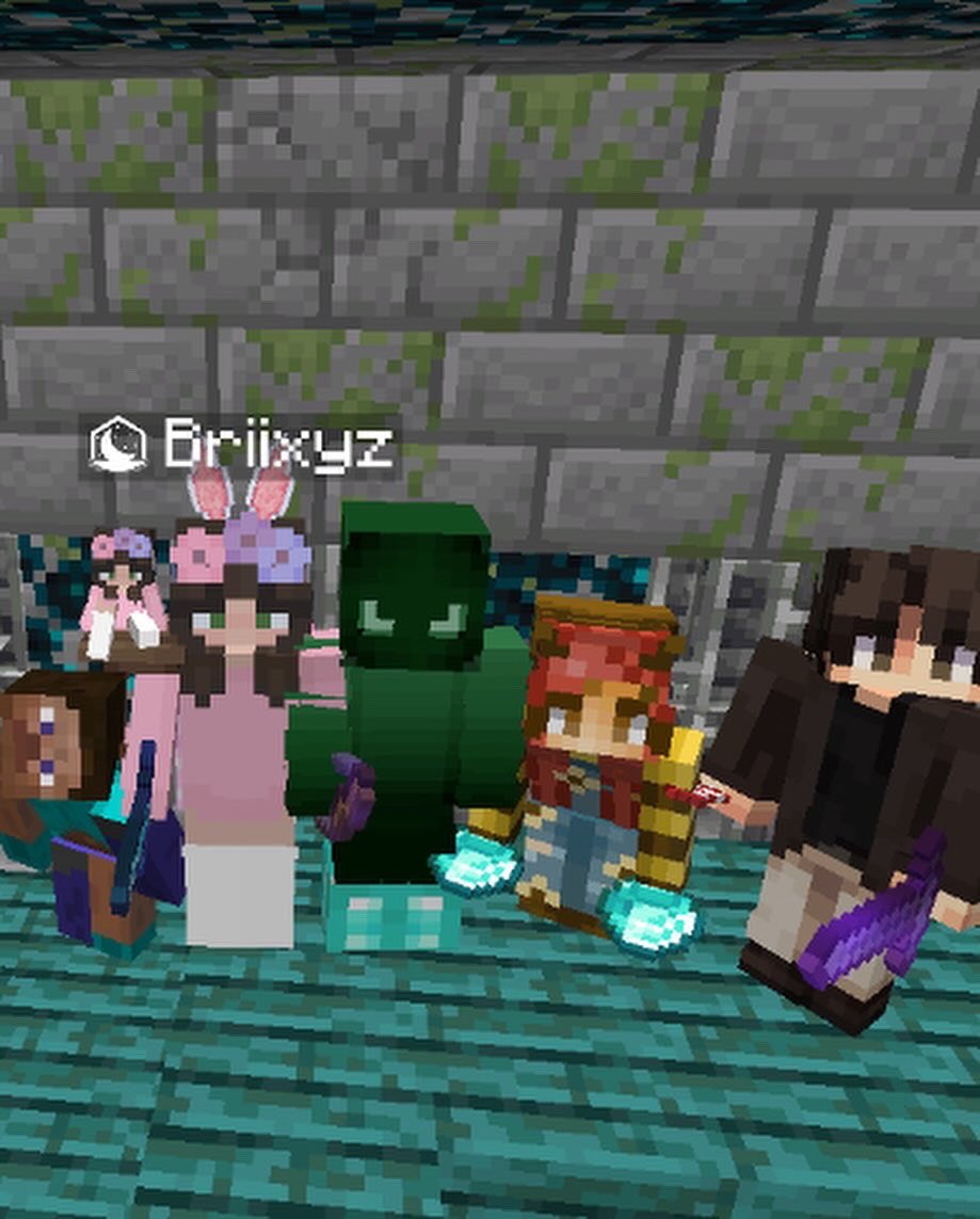 Briixyz's tweet photo. is #mctwt still alive?? if so come join my smp! https://t.co/mUcvmk4GAK #MinecraftServer #minecraft https://t.co/JUAOmhGx8g