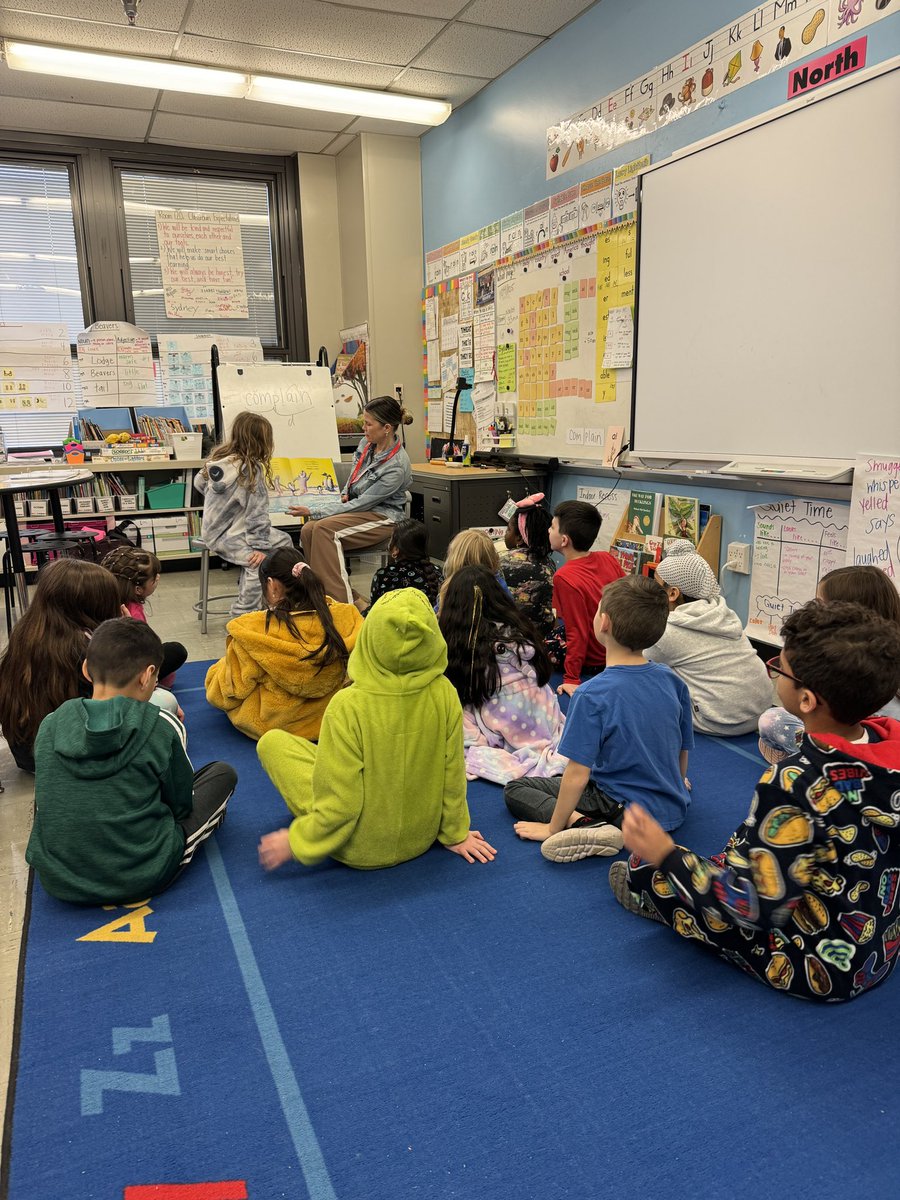 MissMigliore's tweet photo. 2nd grade loves having guest readers! Happy Read Across America Week!!! 📚❤️ https://t.co/rPkOJBBr2g