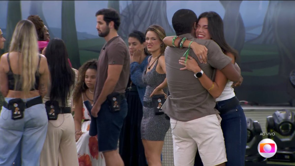 centralreality's tweet photo. Davi e Alane comemoram! #BBB24 https://t.co/idask12TUJ
