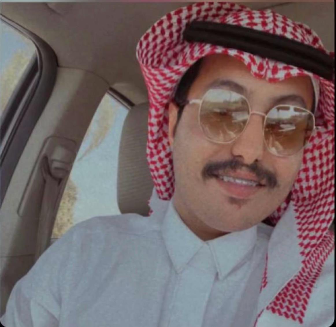Alshmle_'s tweet photo. أجرى الاخ ثامر مرشد #السويدي #الشمري اليوم عملية جراحية بمدينة الامير سلطان الطبية بتبرع بجزء من الكبد لوالدي نايف فريح #الغضوري #العنزي ، وتكللت بالنجاح ولله الحمد ضارب بذلك اروع المشاعر الأخويه وأصدقها فالحمدلله جزيل الشكر. 
وجزاه الله خير الجزاء. #زراعة_كبد
#الهلال_حديث_العالم https://t.co/HHWxvAAtop