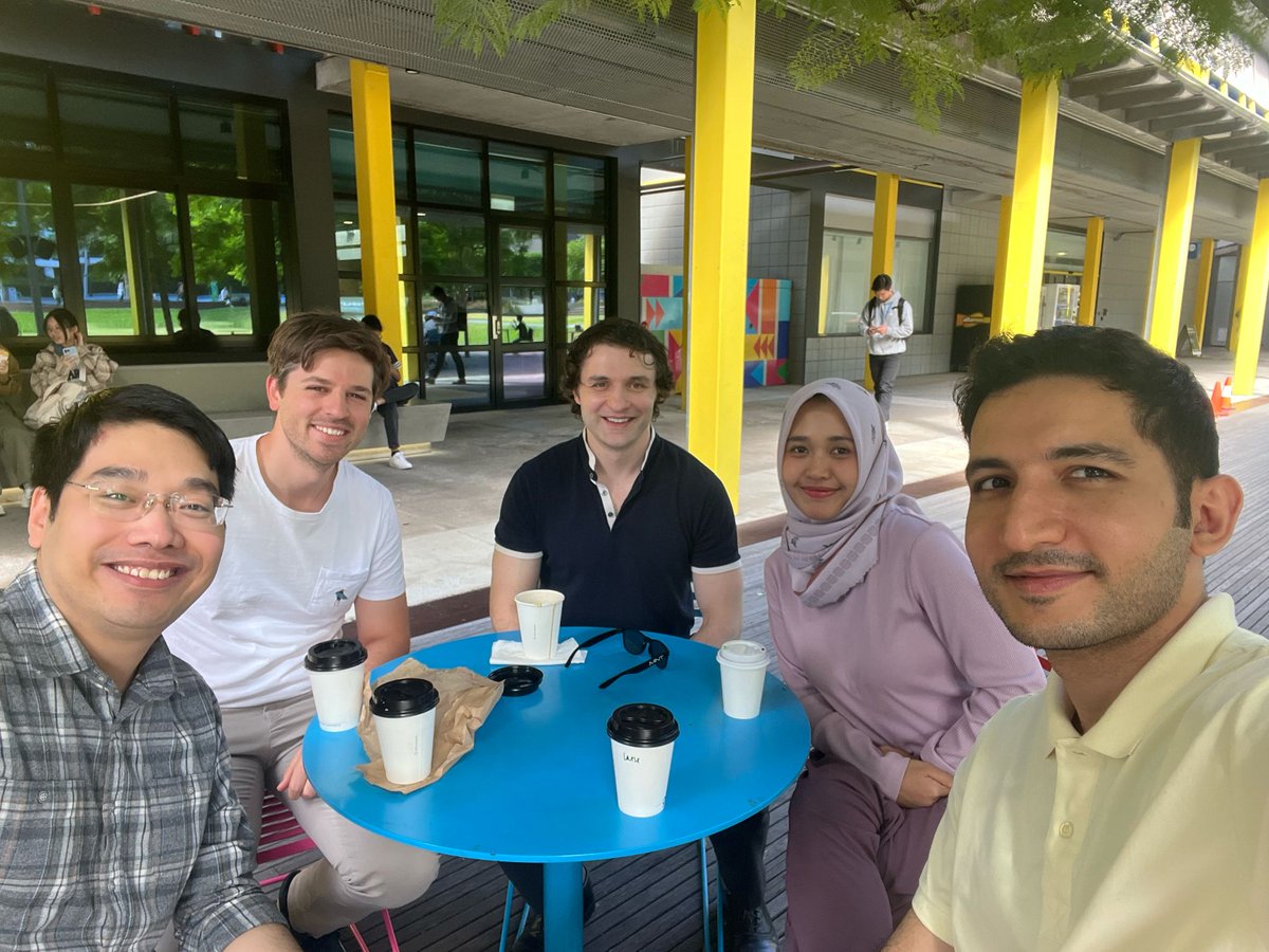 Thrilled to have coffee with Michael Pesko @mikepesko from the University of Missouri today! 🎓☕ He shared invaluable insights on navigating the job market and discussed his groundbreaking research on E-cigarettes @andrewpireland @adriannabels @mhhadi_ @CHE_Monash