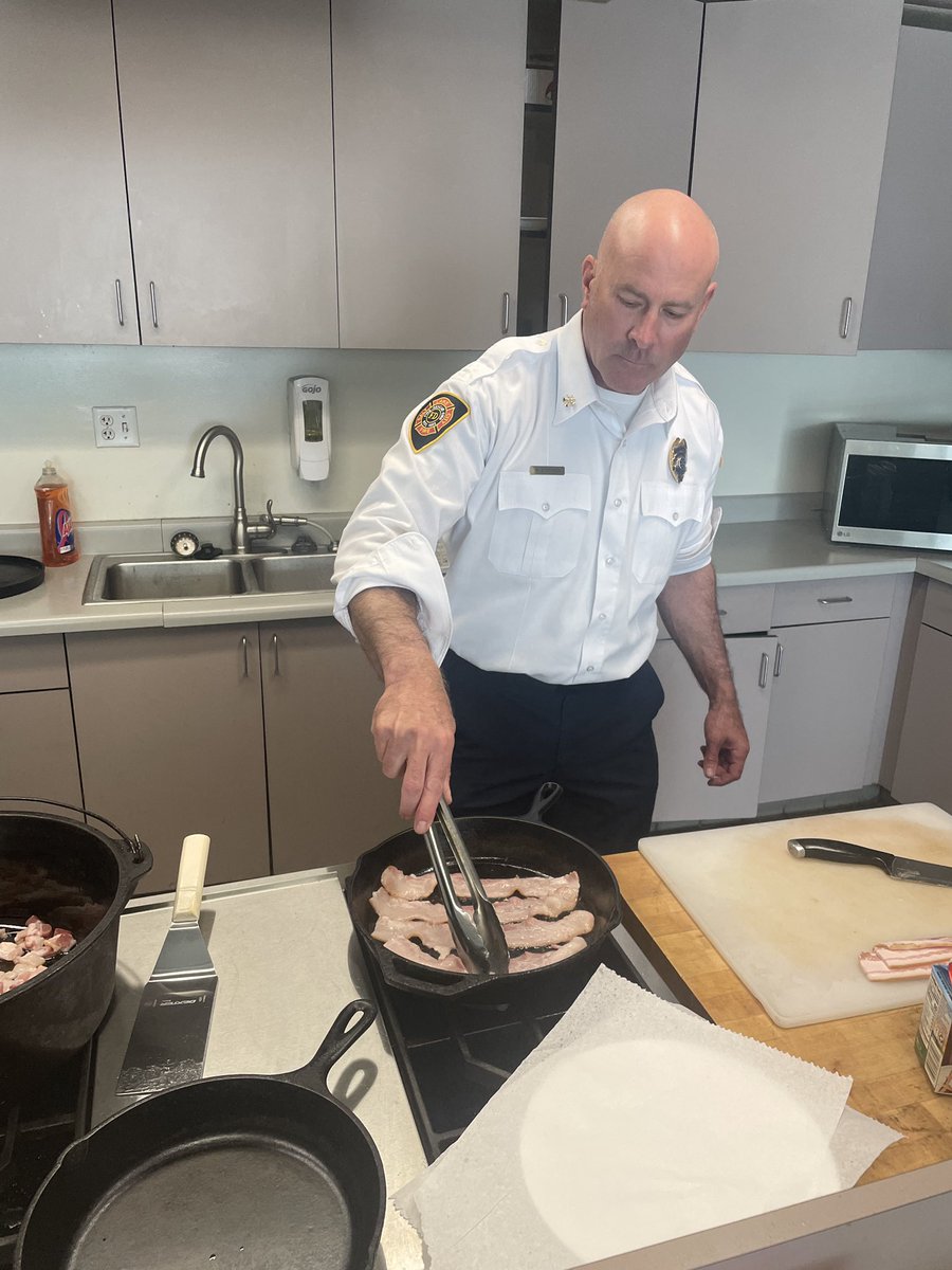 Keeping the tradition alive!

The Fire Executive Team was happy to prepare lunch today for the crew of Company 9, A platoon.

This crew donated the most money to our Christmas Box House charity drive this past December. Thanks 9’s for your generosity!