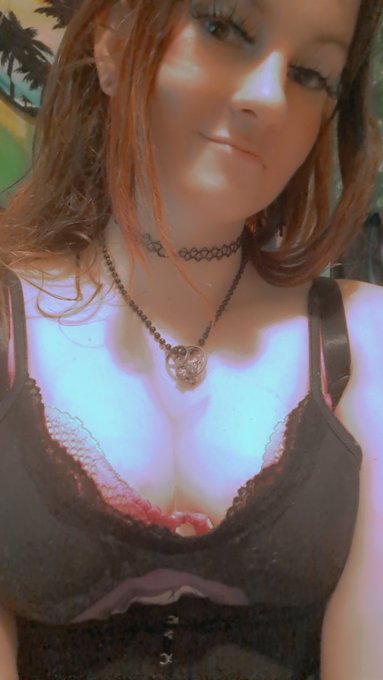 StormAlley⛈☔🌈NSFW - 1 pic. Tonight's stream outfit!! https://t.co/fwJpcFpCj5