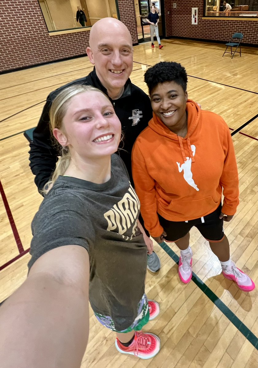 #ShowcaseBasketball #Training

<a href="/AlexaLee32/">Alexa Lee</a> in the 🧪 working 

<a href="/ShowcaseMediaCo/">Indiana Showcase Girls Basketball</a> #Hoopers
<a href="/coachbeckett/">IGBRR Hoops</a> <a href="/IGBRRMedia/">IGBRR Media</a>