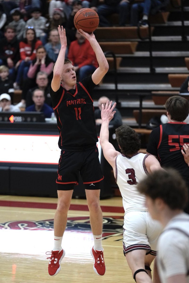 Hot shooting by the Panther boys tonight as they roll past New Prague!  @LNHoopsOx <a href="/LNHS_Panthers/">Lakeville North High School</a>