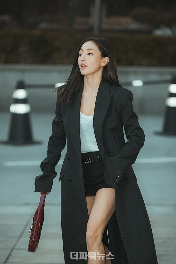 kpopsapphic's tweet photo. Jihyo (Twice) https://t.co/l9P80OjZhc