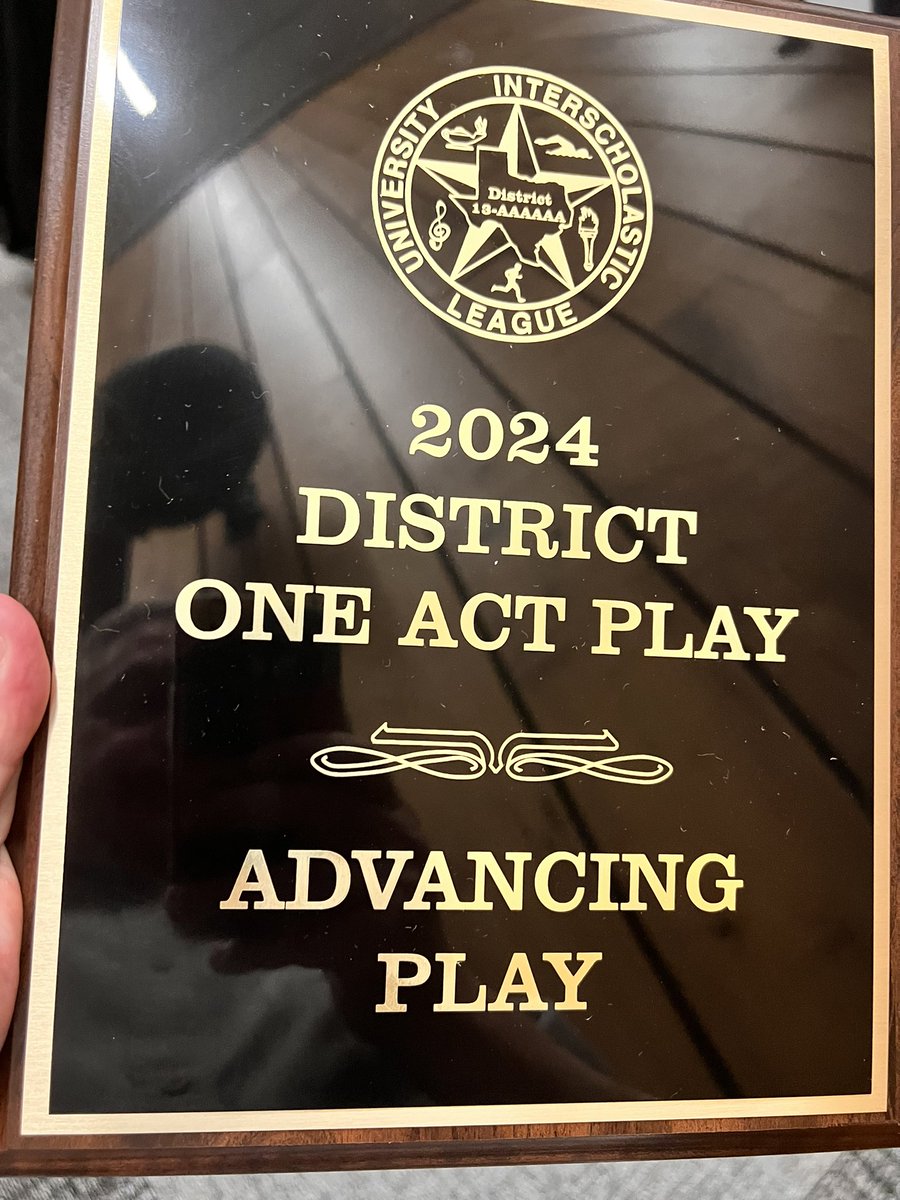 CHSTheatre2's tweet image. Congratulations to our UIL One Act Play company! THE PLAYBOY OF THE WESTERN WORLD has advanced to Bi-District!! We also received the Best Crew Award for the entire contest, 2 Hon Mention All Star Cast Awards, and 1 All Star Cast Award at the District 13-6A Contest at Willis HS!