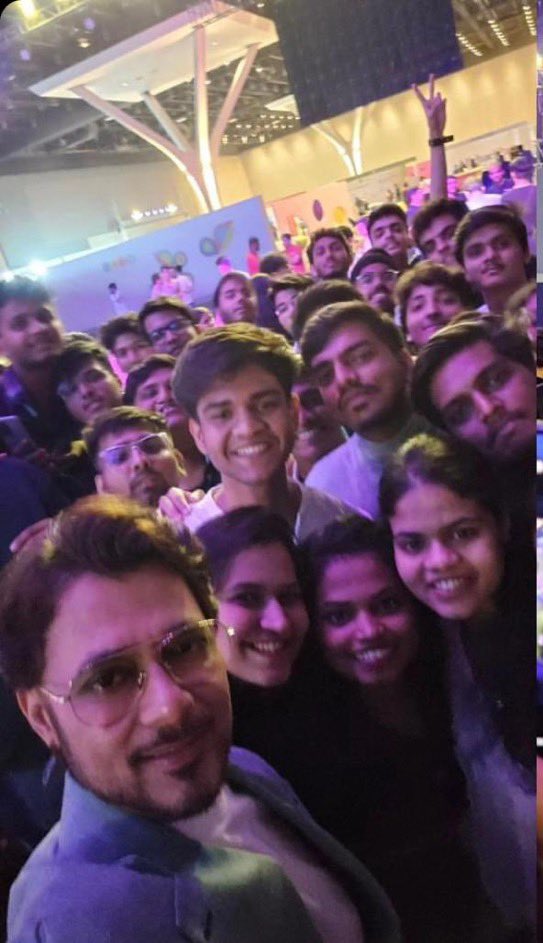 wable_swapnil's tweet photo. An unforgettable encounter with @AnupamMittal at Mumbai Tech Week! From Shark Tank screens to face-to-face wisdom. @mumbai_tech_ brought the Shark Tank magic to life!

The spark of innovation and mentorship in one frame! 🔥 
#MTW  #FutureEntrepreneurs 

https://t.co/0YvXLCcbNE https://t.co/96qxVTZyr0