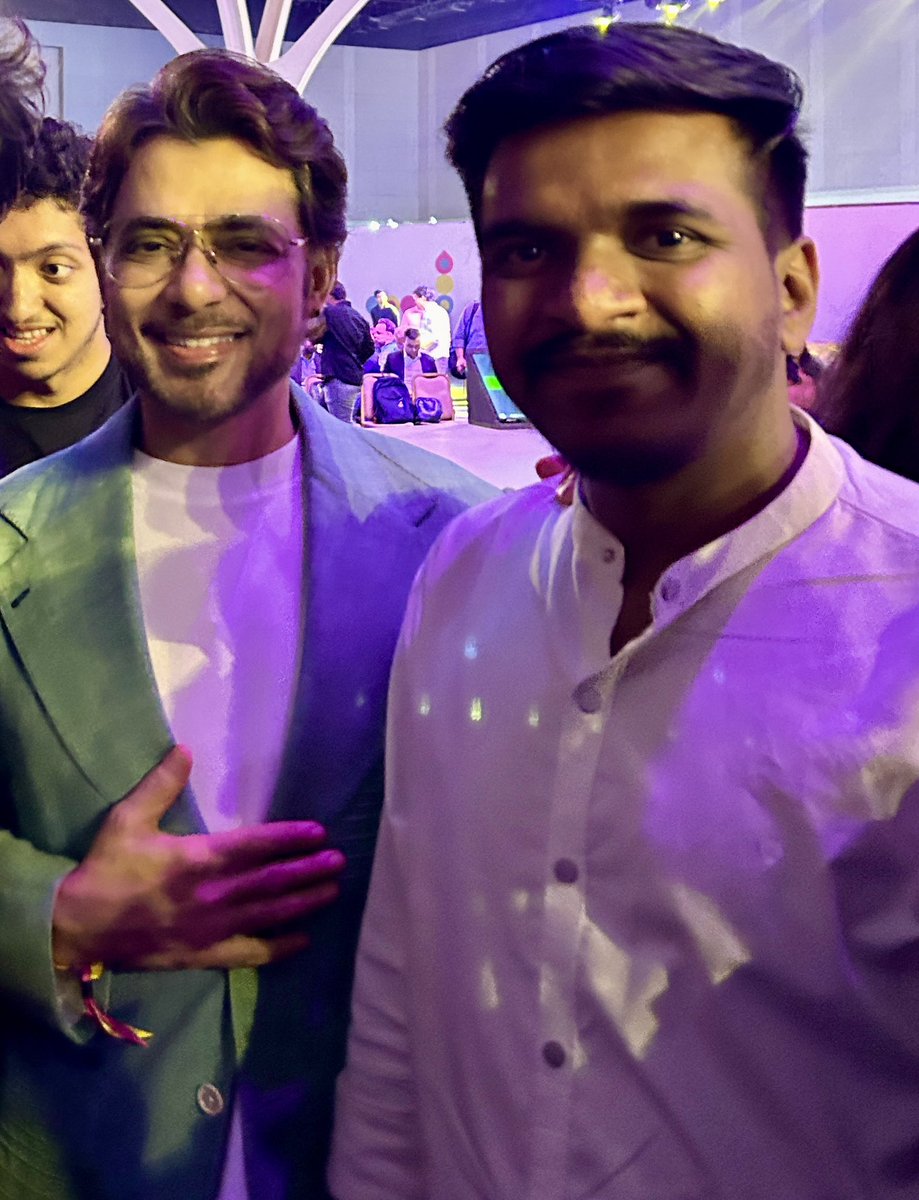 wable_swapnil's tweet photo. An unforgettable encounter with @AnupamMittal at Mumbai Tech Week! From Shark Tank screens to face-to-face wisdom. @mumbai_tech_ brought the Shark Tank magic to life!

The spark of innovation and mentorship in one frame! 🔥 
#MTW  #FutureEntrepreneurs 

https://t.co/0YvXLCcbNE https://t.co/96qxVTZyr0