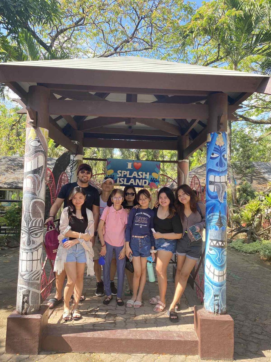 yeddahmari's tweet photo. 📍Splash Island with Fam 💓💓 https://t.co/thyavyTHrE