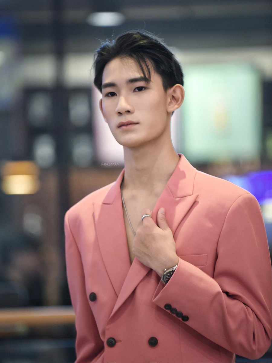 Vee / 위 / ヴィー/วี/Wee tweet media