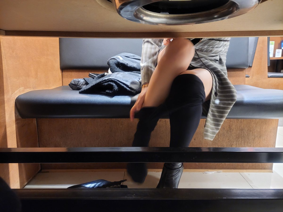 여친과 고기집에서 소주한잔하면서 요로고 놀아요 ㅎ