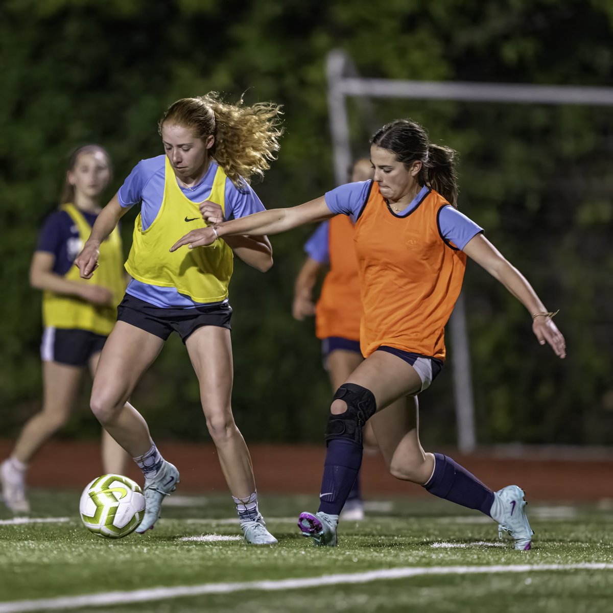 santacruzutdfc's tweet image. 🟡🆚🟠
#santacruzbreakers #training #NPL #norcalpremier #est1992 #santacruz #girlssoccer #soccer #youthsoccer #practice