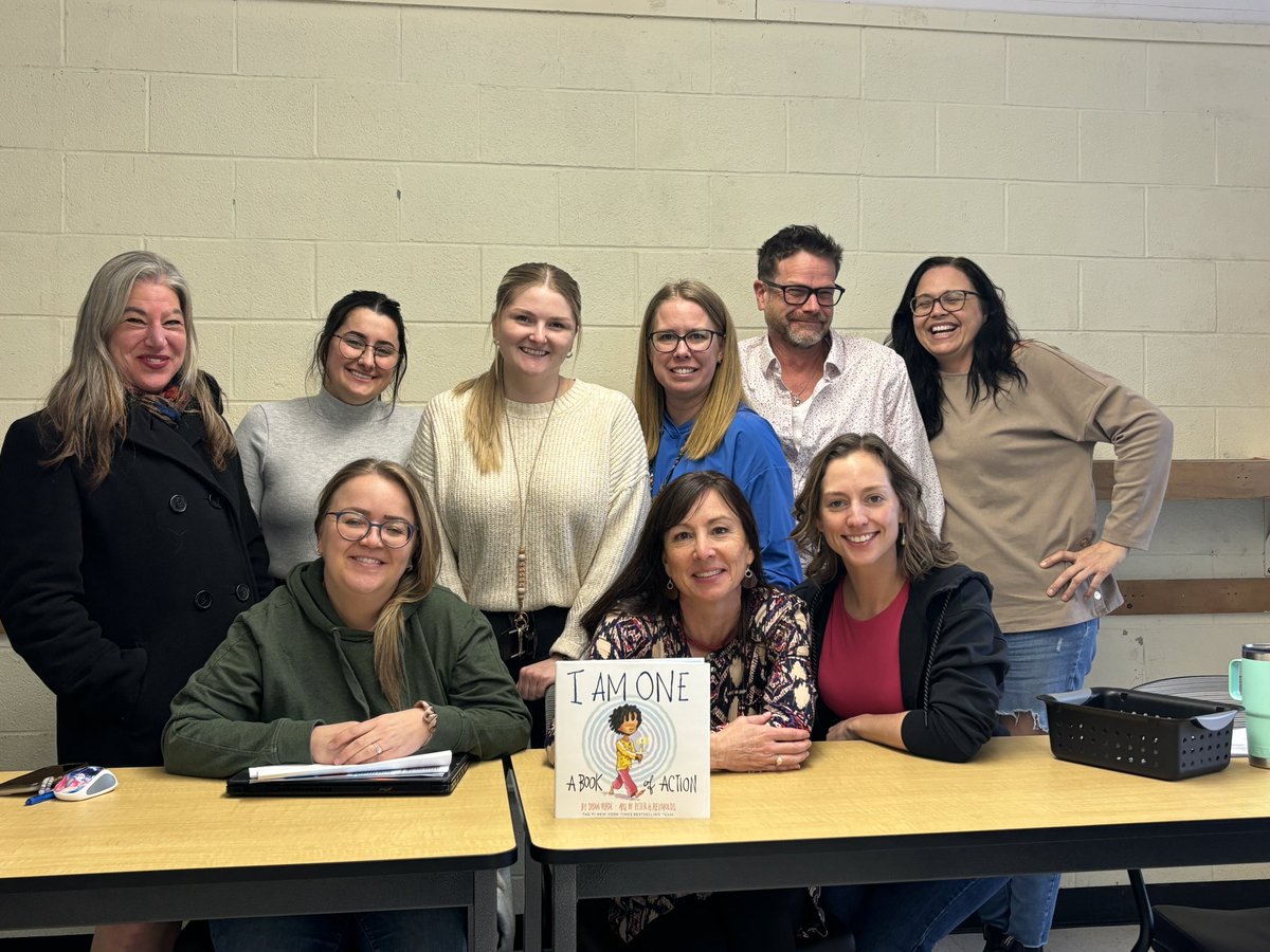 KPRTandL's tweet photo. This #KPRisAwesome group of passionate @kprschools educators are working hard on a new project we can’t wait to share! It was a great day of collaboration, reflection and visioning! #AlwaysLearningKPR 🌟 https://t.co/BlJeTwMODN