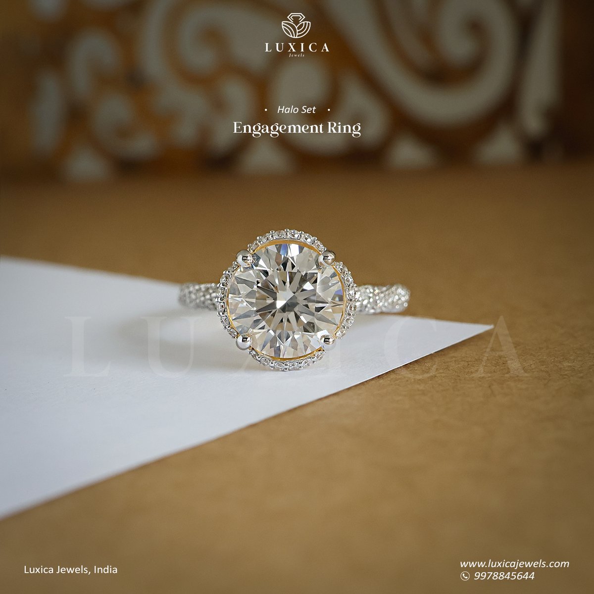LuxicaJewels's tweet image. Lab-created diamonds in a halo set engagement ring a radiant circle symbolizing the timeless commitment of your love.

For inquiries:
Visit. : luxicajewels.com
☟☟ WhatsApp Below ☟☟
wa.me/919978845644

#diamondring #labcreated #solitairediamond #cvd 
#rings #gift