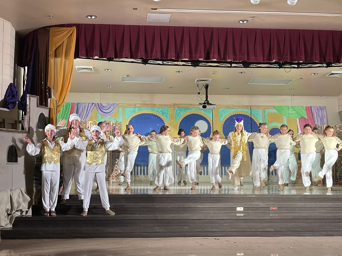 Another amazing production by the Haley white tigers…bravo!