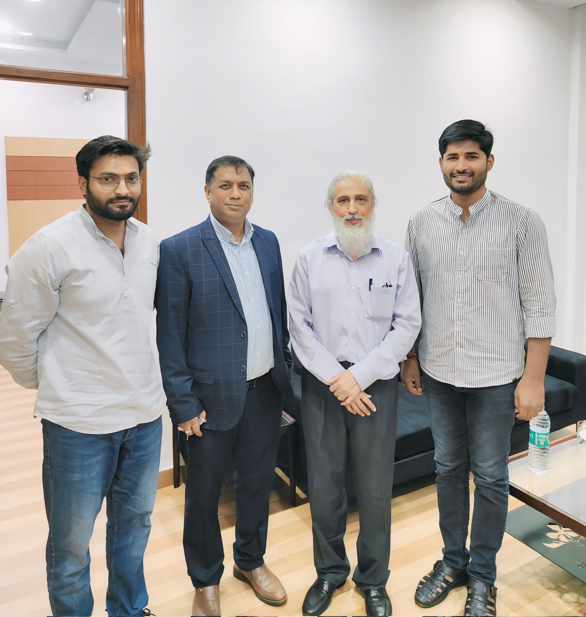 SubodhkantATS's tweet image. काशी हिन्दू विश्वविद्यालय में आयोजित सेमिनार के दौरान #NETF #NAAC और #NBA के चेयरमैन श्री @adsahasrabudhe जी का मार्गदर्शन मिला। साथ में प्रो. प्रवेश श्रीवास्तव जी और अवलंब दूबे जी भी उपस्थित रहे।😊