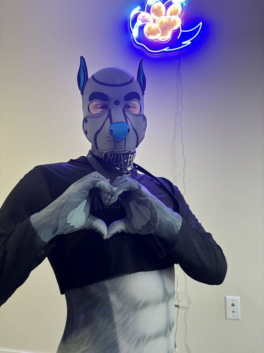 AdCruxwusky's tweet photo. Much love from with pup! https://t.co/dR38GXfZiG