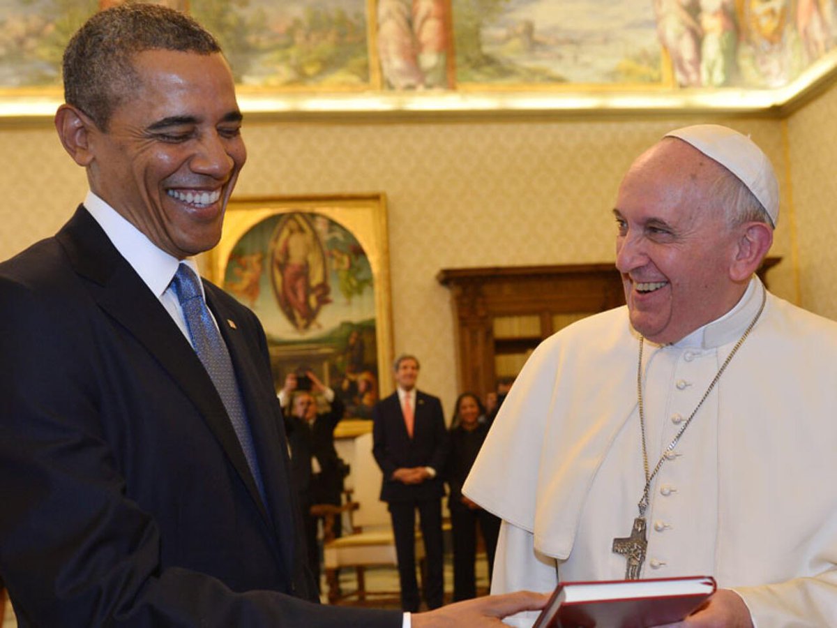 These pictures say a thousand words 

#Obama #Trump #PopeFrancis #TheVatican